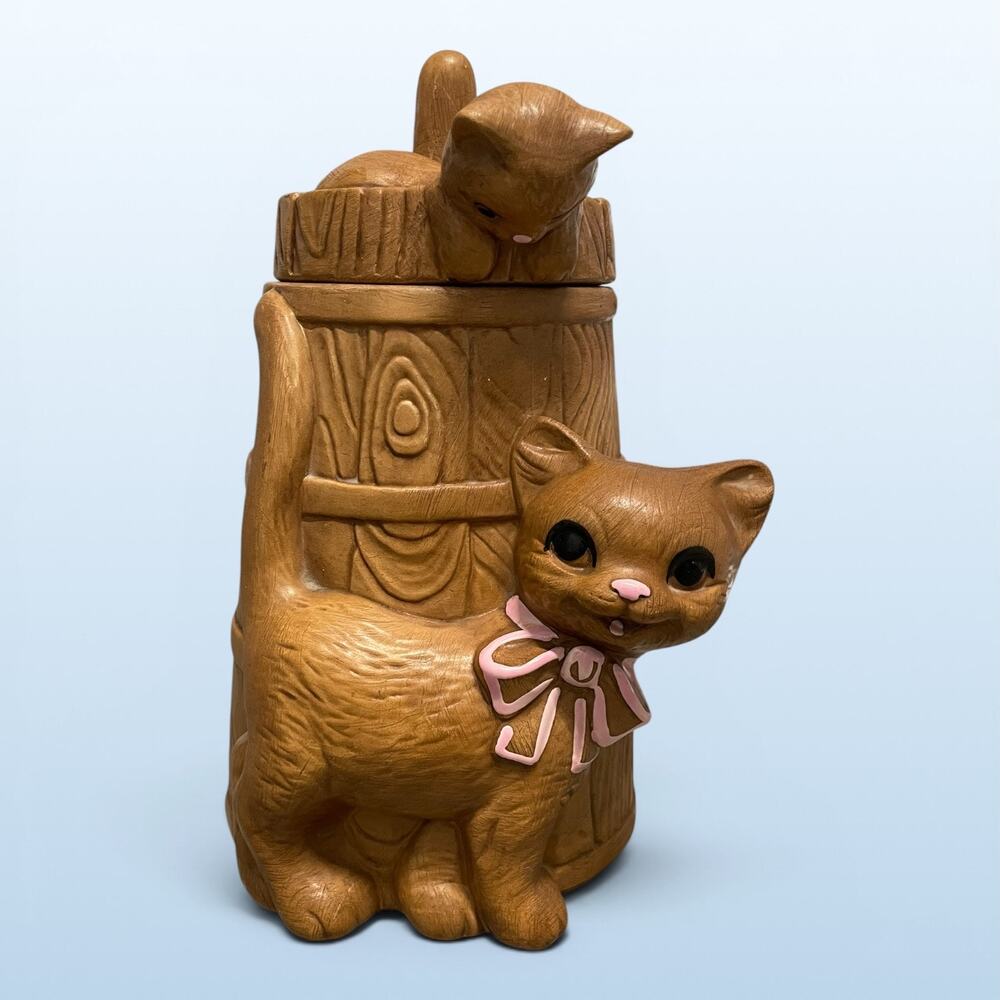 Twin Winton 1960s Cat & Kitten Butter Churn Ceramic Cookie Jar